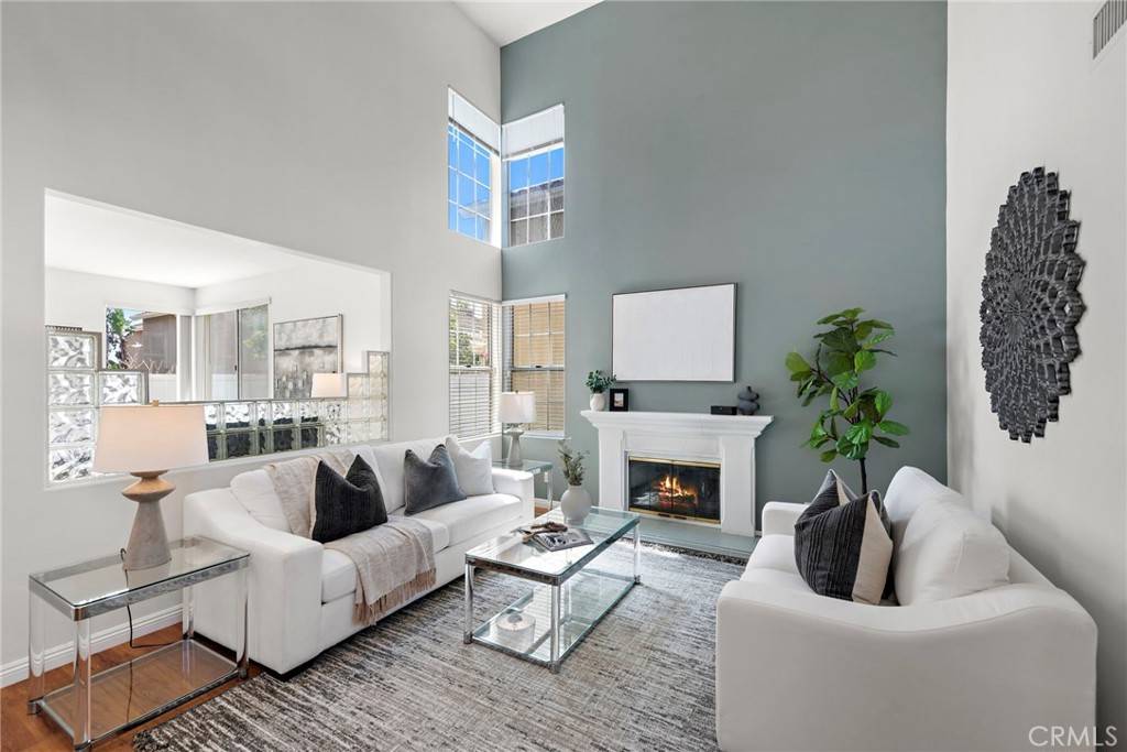 La Mirada, CA 90638,15283 Rousseau LN