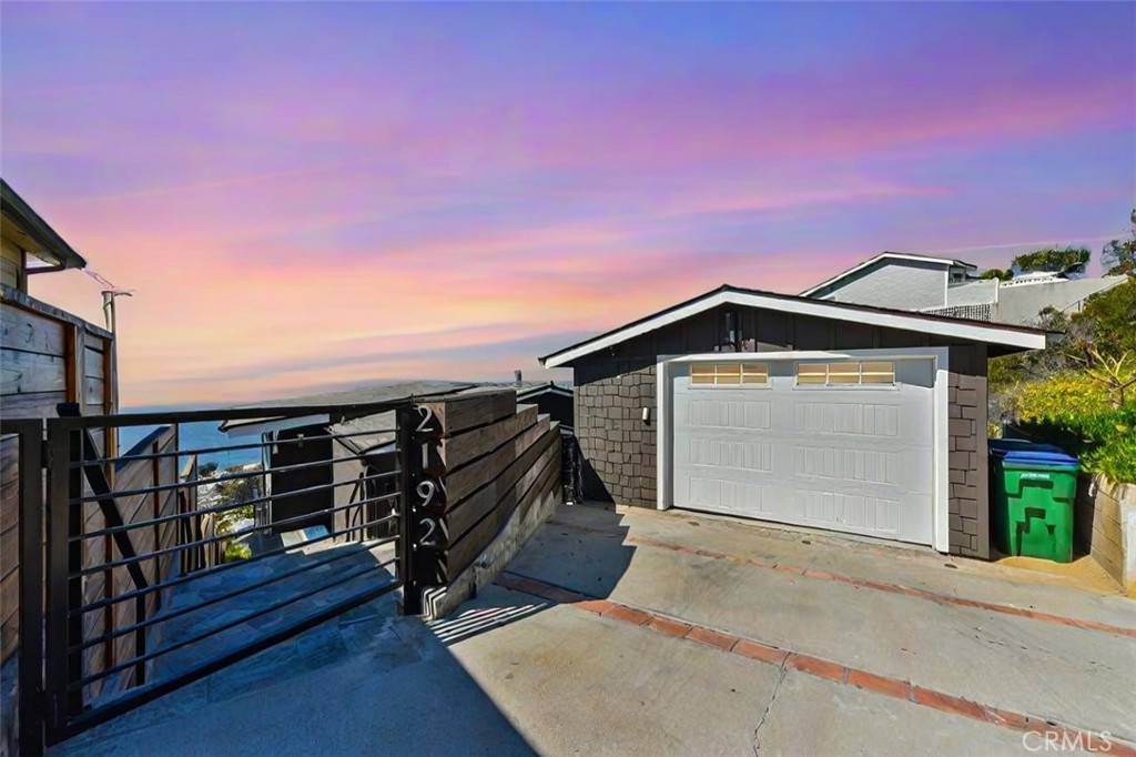 Laguna Beach, CA 92651,2192 Crestview DR