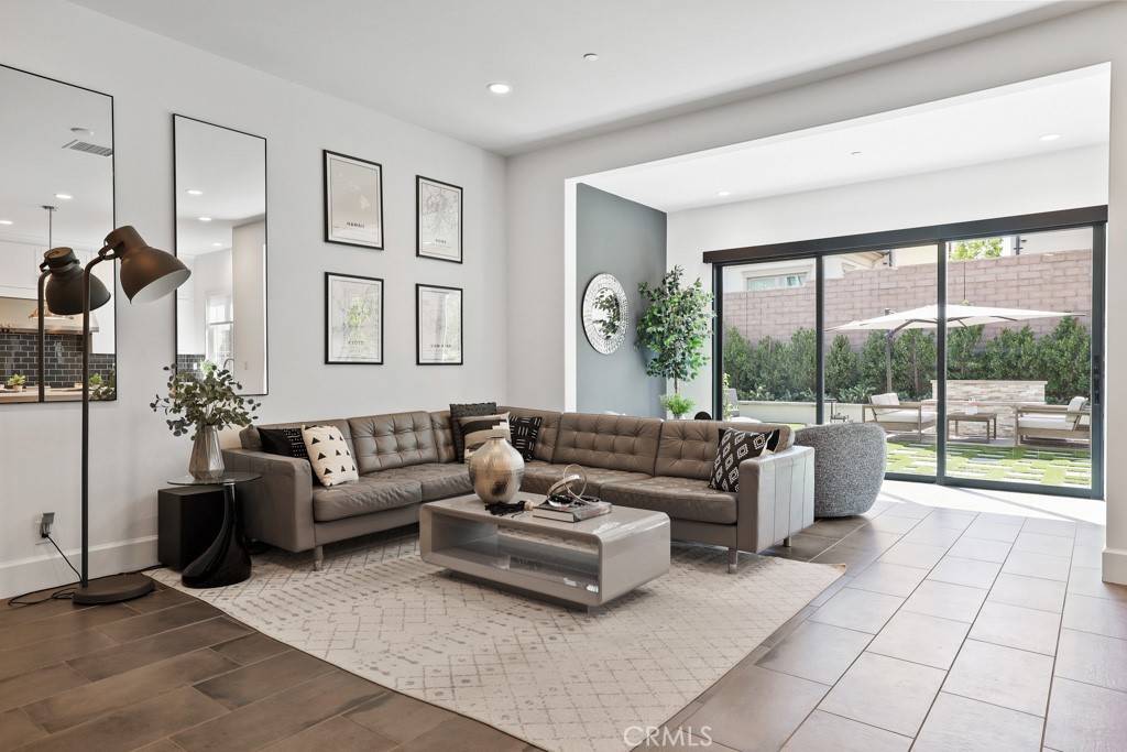 Irvine, CA 92602,91 Rockinghorse