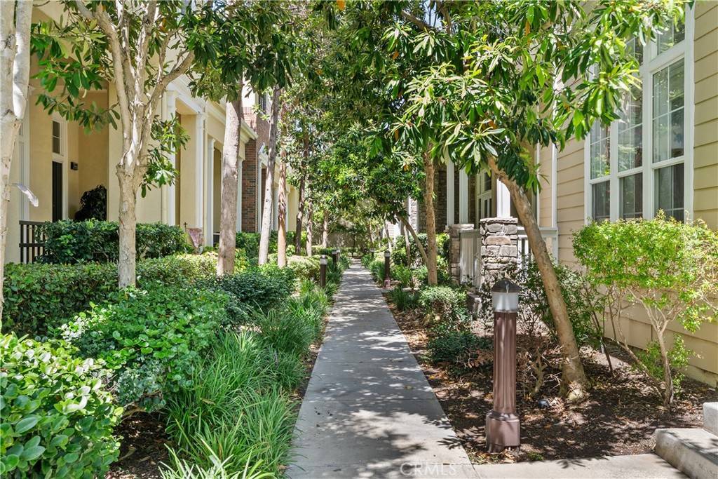 Huntington Beach, CA 92648,6249 Pacific Pointe DR #16