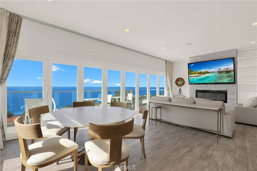 Laguna Beach, CA 92651,2510 Glenneyre ST