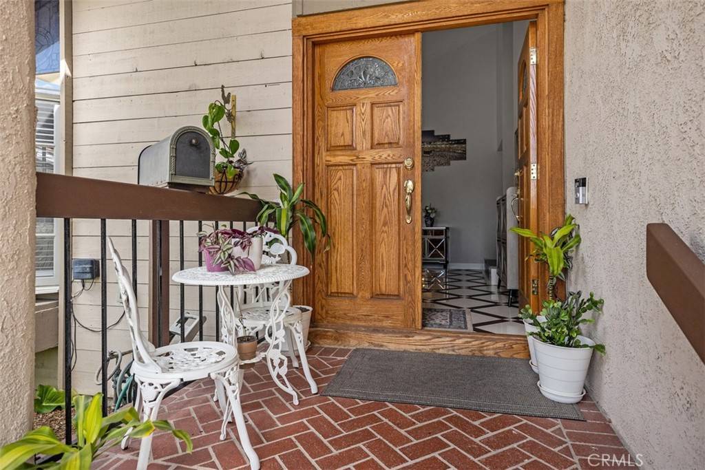 Lake Forest, CA 92630,21532 Camino Papal