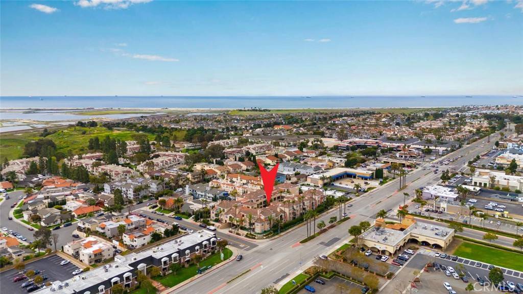 Huntington Beach, CA 92649,5142 Warner #305