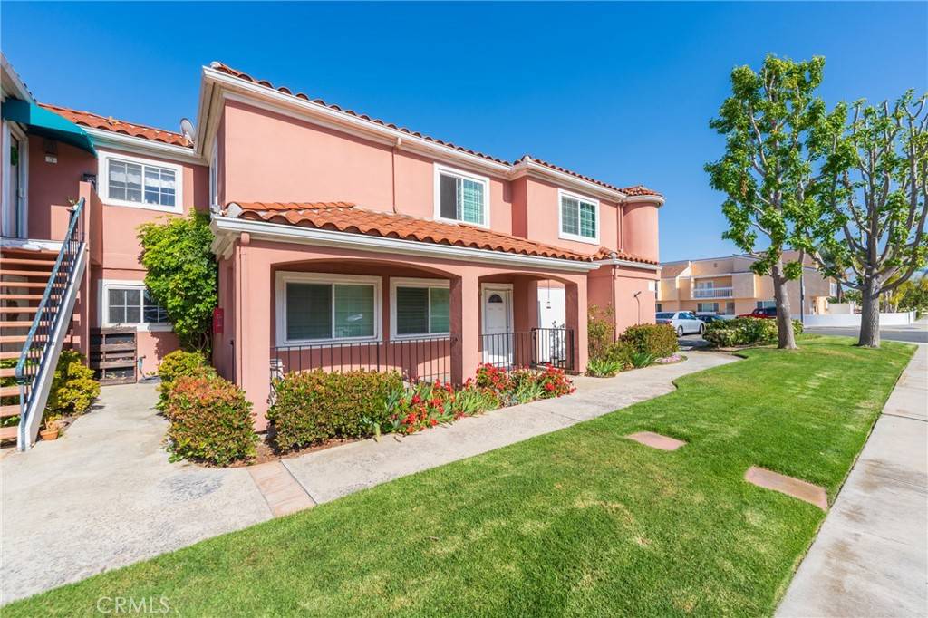 Huntington Beach, CA 92648,409 Utica AVE #1A