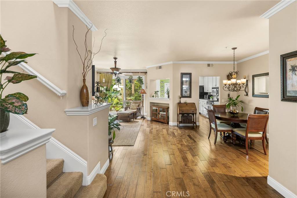 Tustin, CA 92782,2370 Tryall