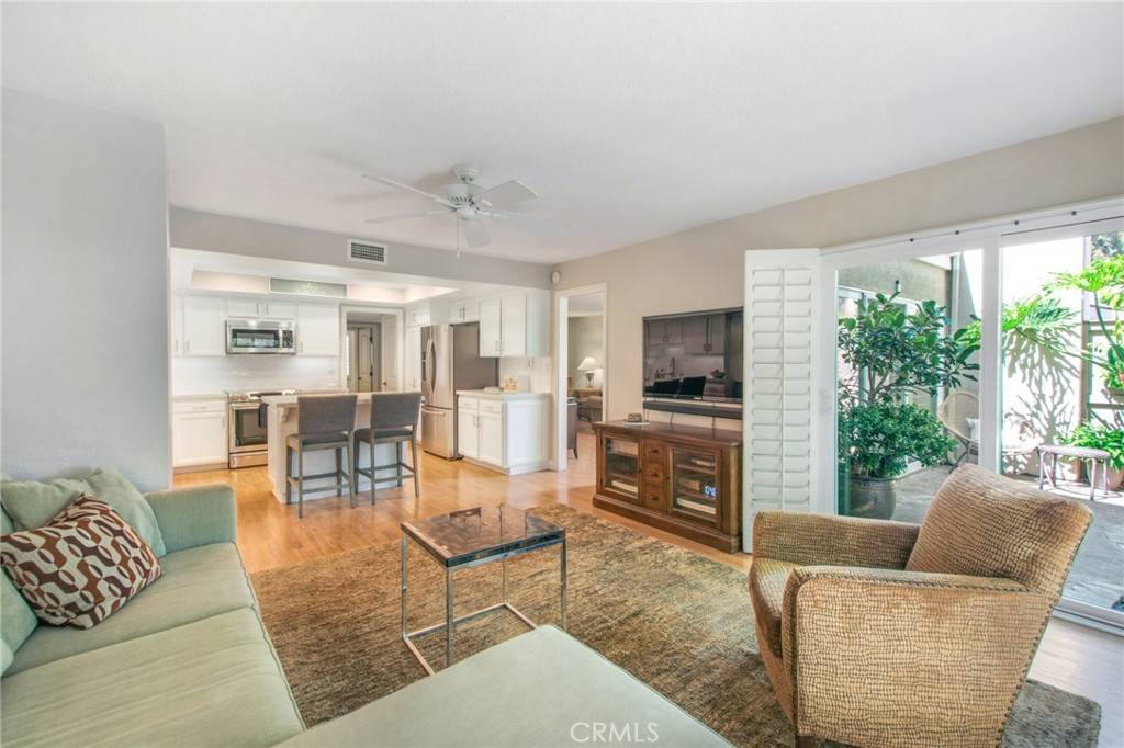 Huntington Beach, CA 92648,19675 Seacliff LN