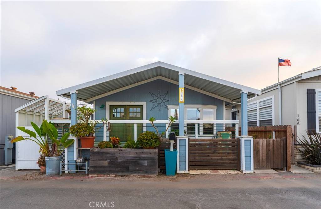 Huntington Beach, CA 92646,21752 Pacific Coast #15A
