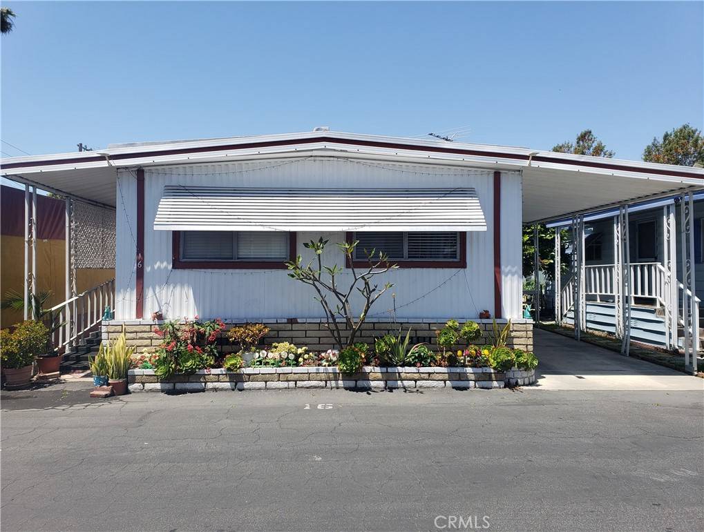 Santa Ana, CA 92703,3929 W 5th ST #16