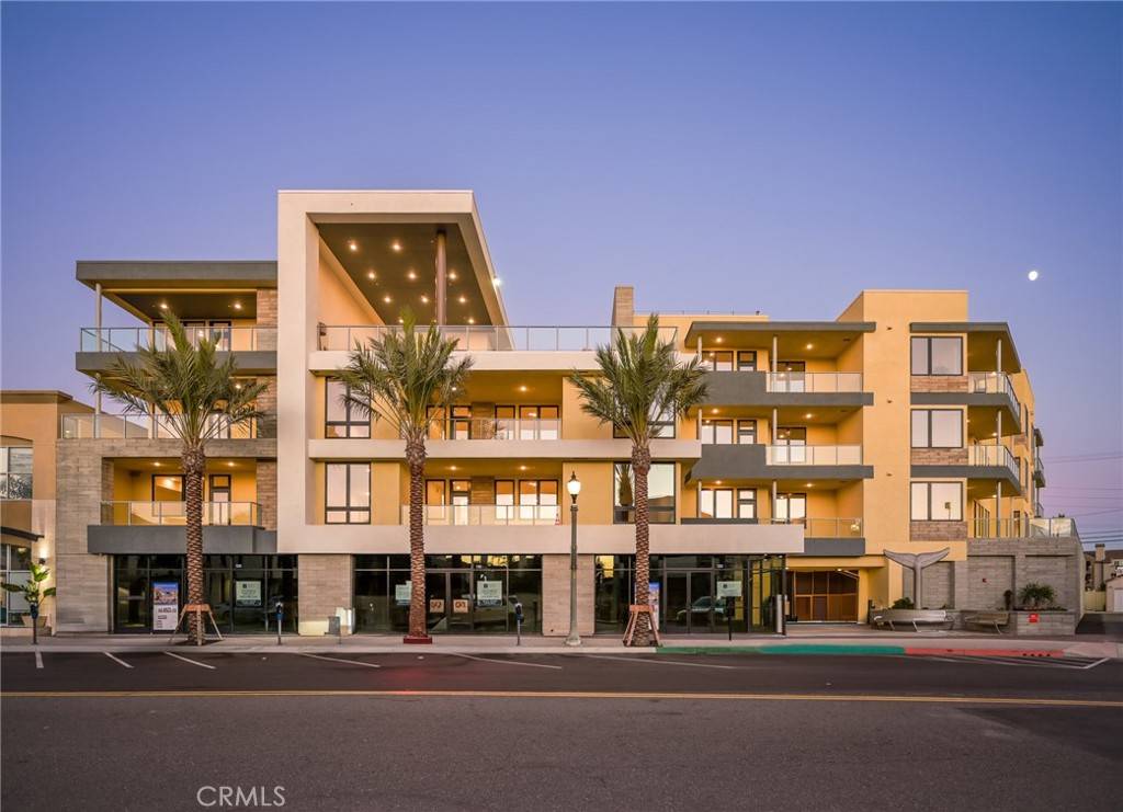 Huntington Beach, CA 92648,414 Main #200