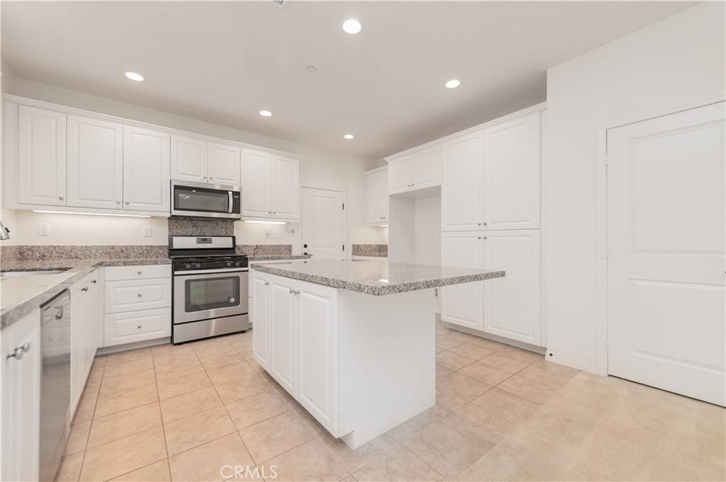 Irvine, CA 92602,156 Parkwood
