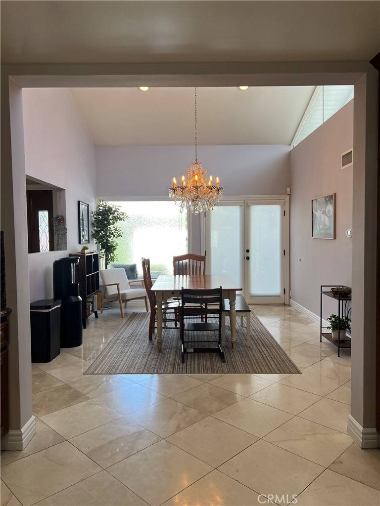Huntington Beach, CA 92649,17093 Westport DR