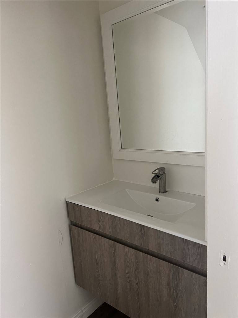 Huntington Beach, CA 92648,210 E Venice AVE #1