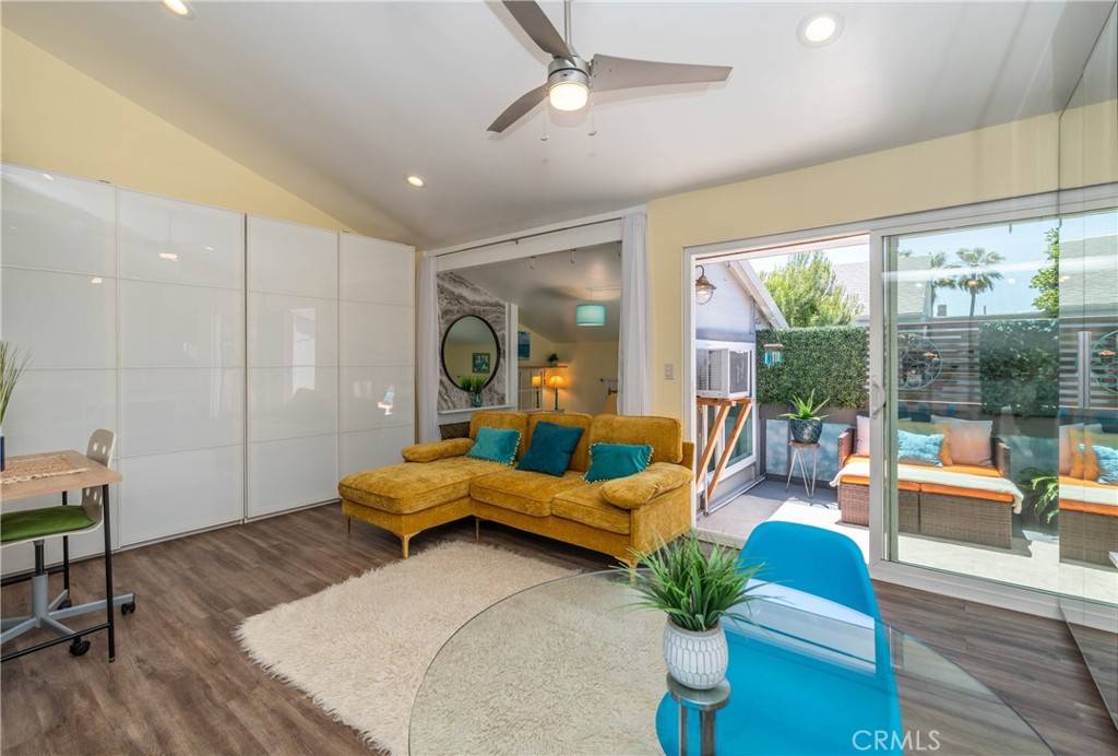 Huntington Beach, CA 92649,17072 Pacific Coast (#100) #202