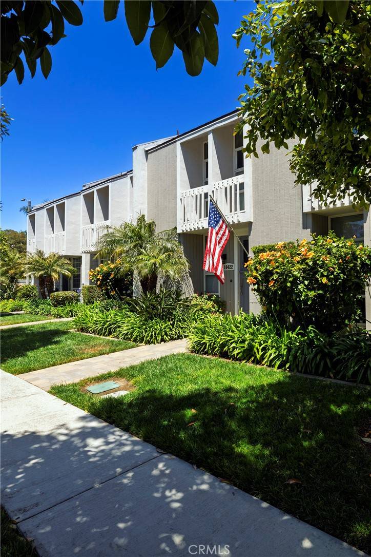 Huntington Beach, CA 92649,16422 Harbour LN #17