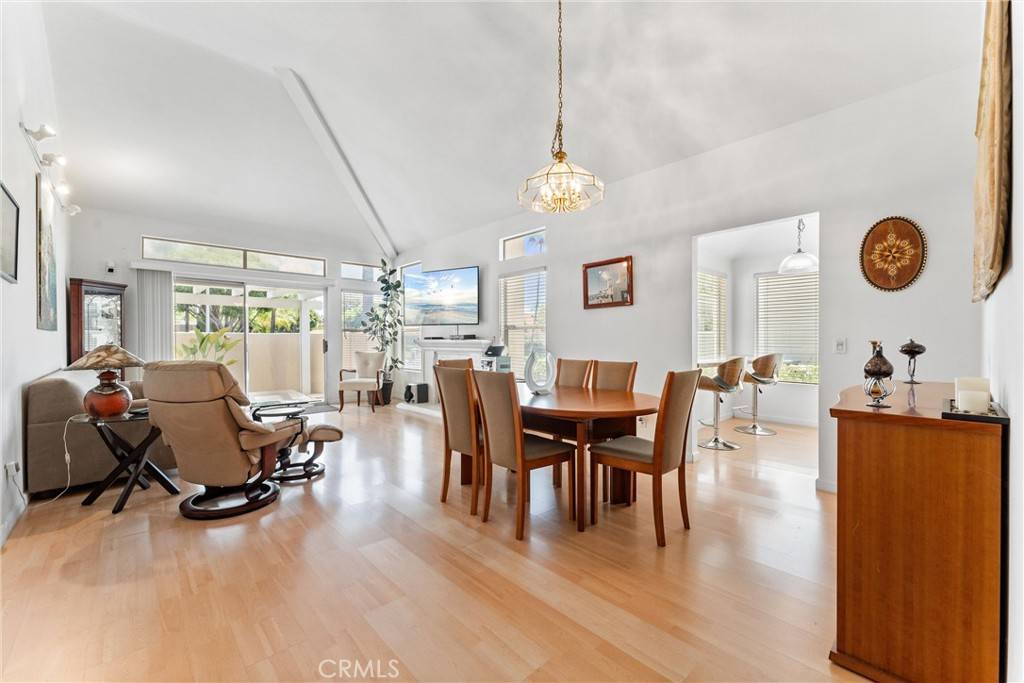 Mission Viejo, CA 92692,21618 Paseo Palmetto