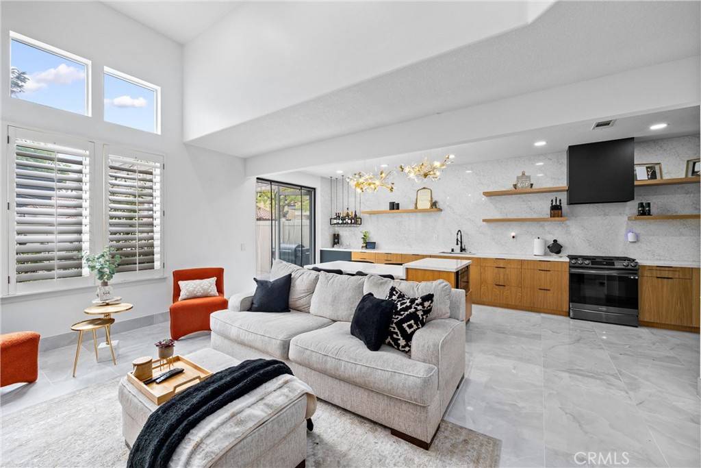 Rancho Santa Margarita, CA 92688,2 Via Floria