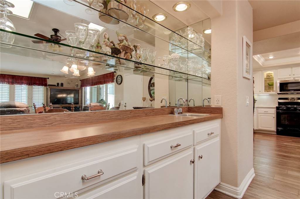 8646 Butte CIR #604B Huntington Beach, CA 92646