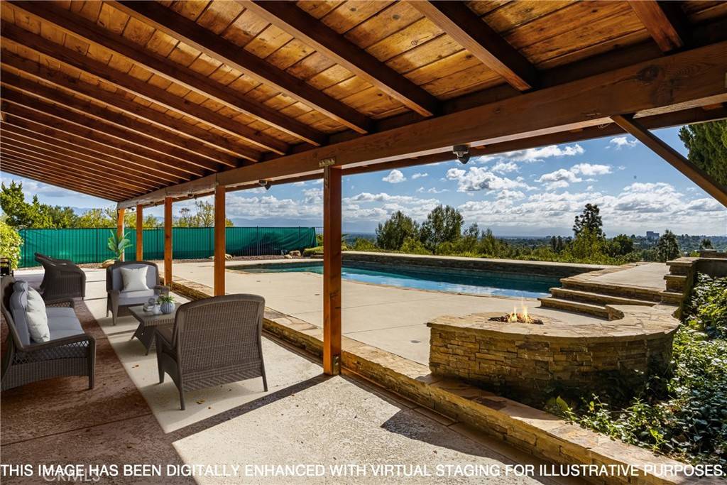 Woodland Hills, CA 91367,6040 Pat AVE