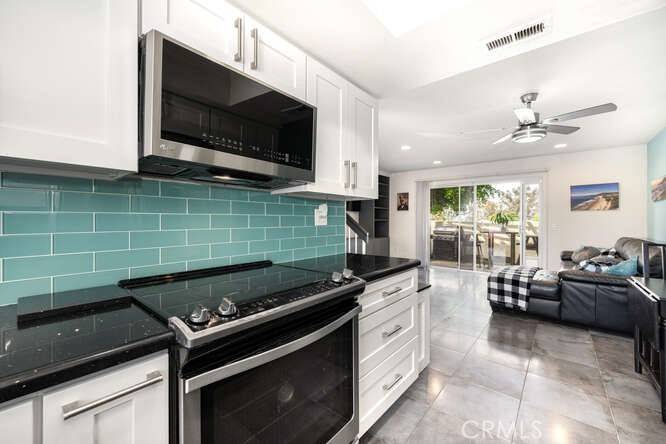 Mission Viejo, CA 92691,23391 La Crescenta #270C