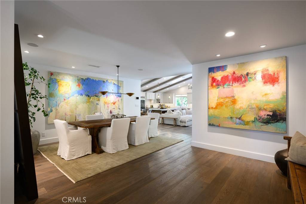Newport Beach, CA 92663,519 Signal RD