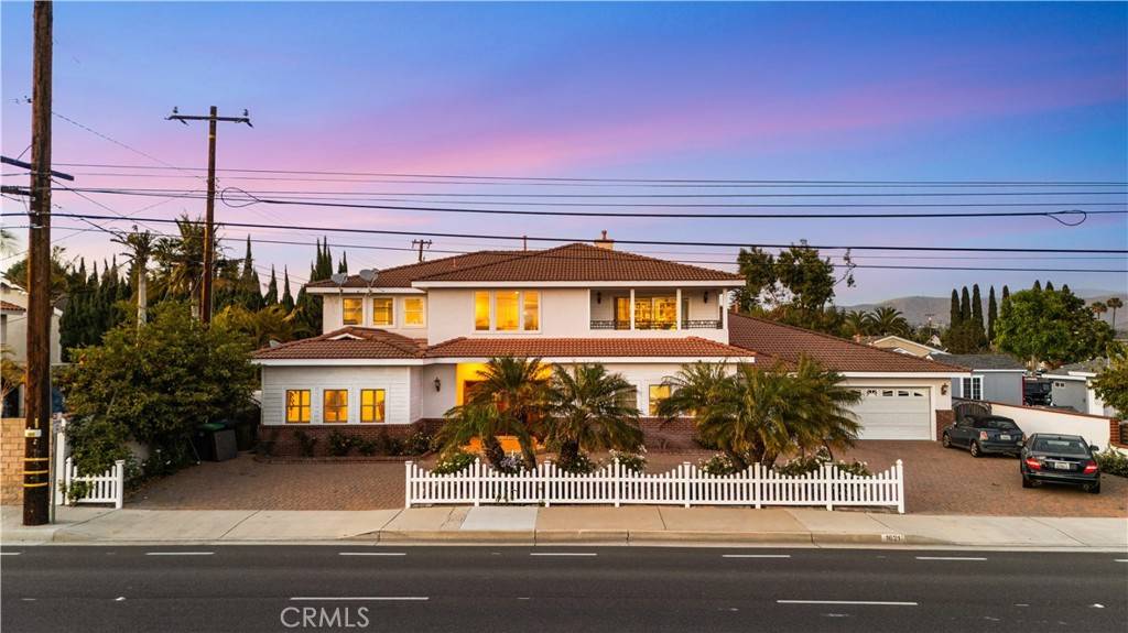 Tustin, CA 92780,1621 Bryan AVE