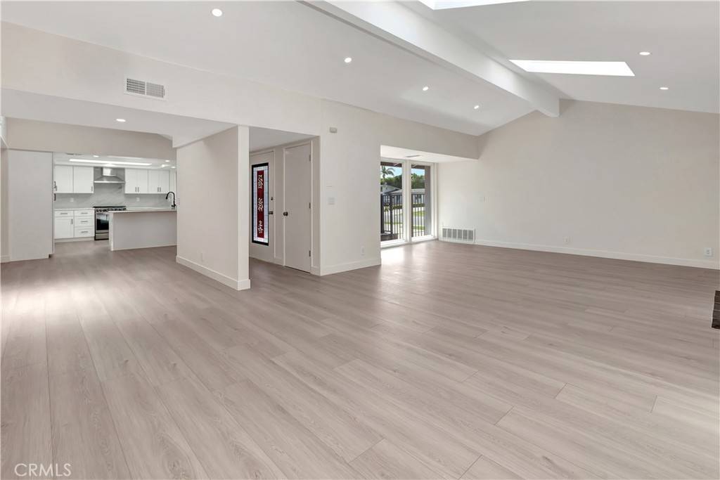 Los Alamitos, CA 90720,3242 Yellowtail DR