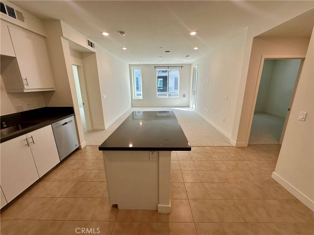 Irvine, CA 92612,1326 Nolita