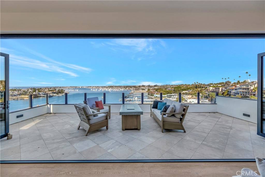 Corona Del Mar, CA 92625,221 Carnation AVE