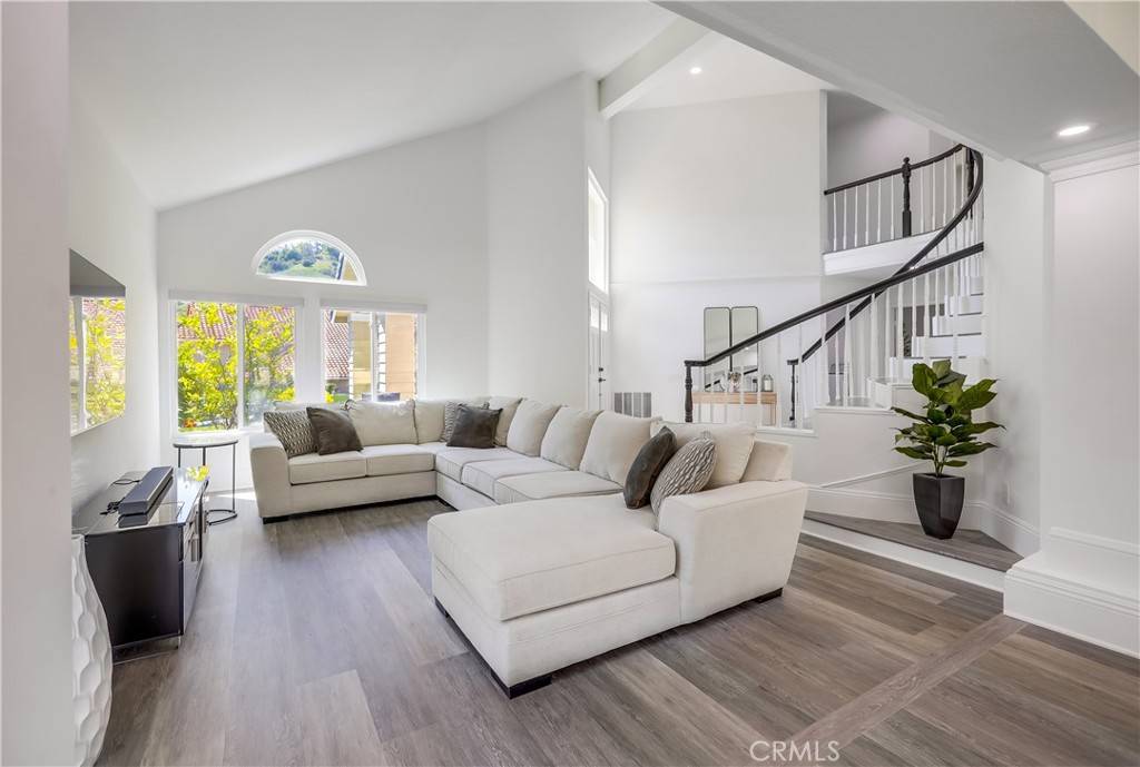 Lake Forest, CA 92679,19416 Shadow Oak DR