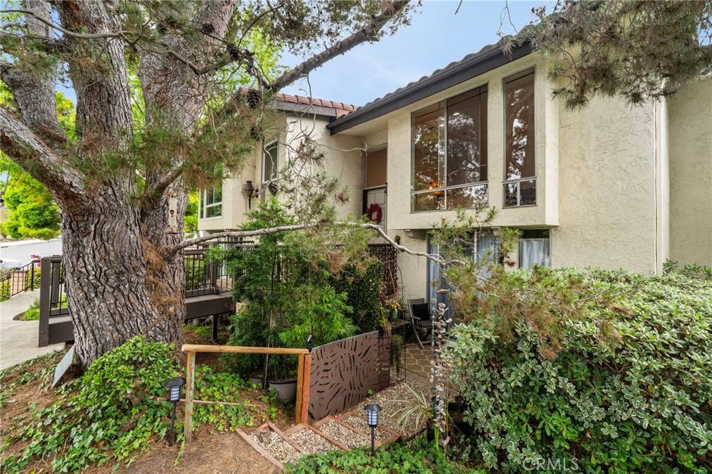Carlsbad, CA 92009,2400 Altisma WAY #B