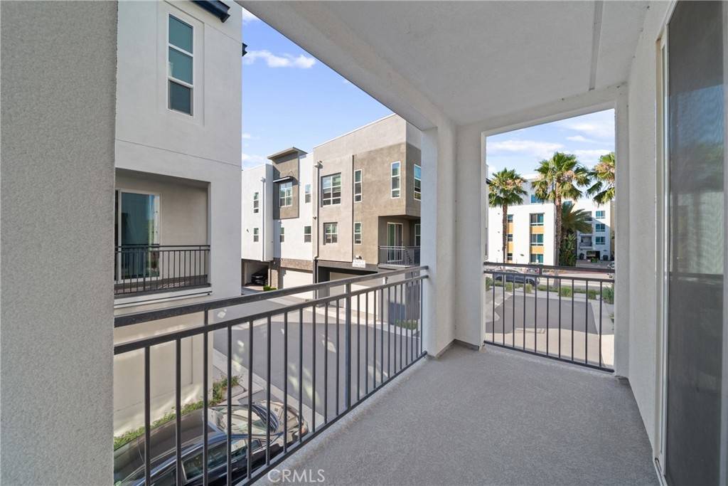 Irvine, CA 92614,2318 Synergy