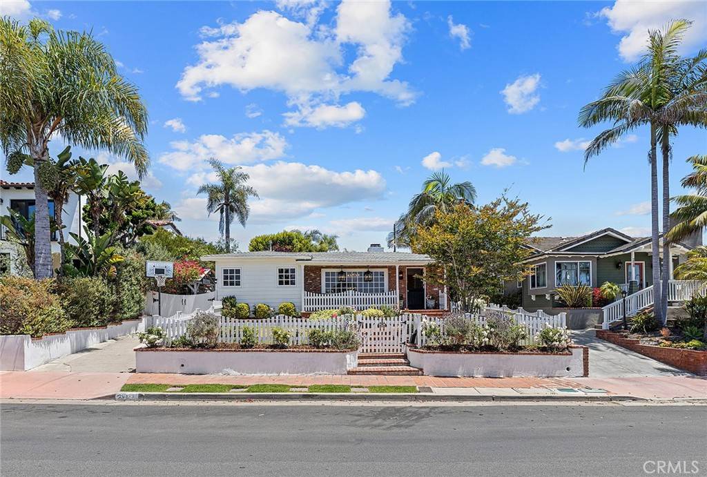 San Clemente, CA 92672,230 Esplanade
