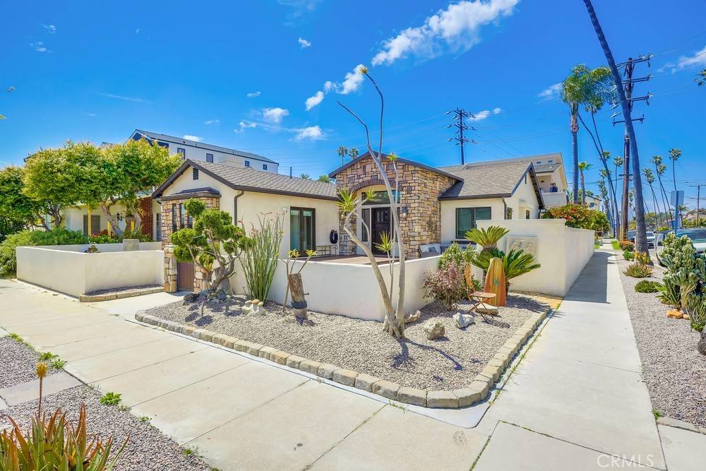 Huntington Beach, CA 92648,627 7th ST