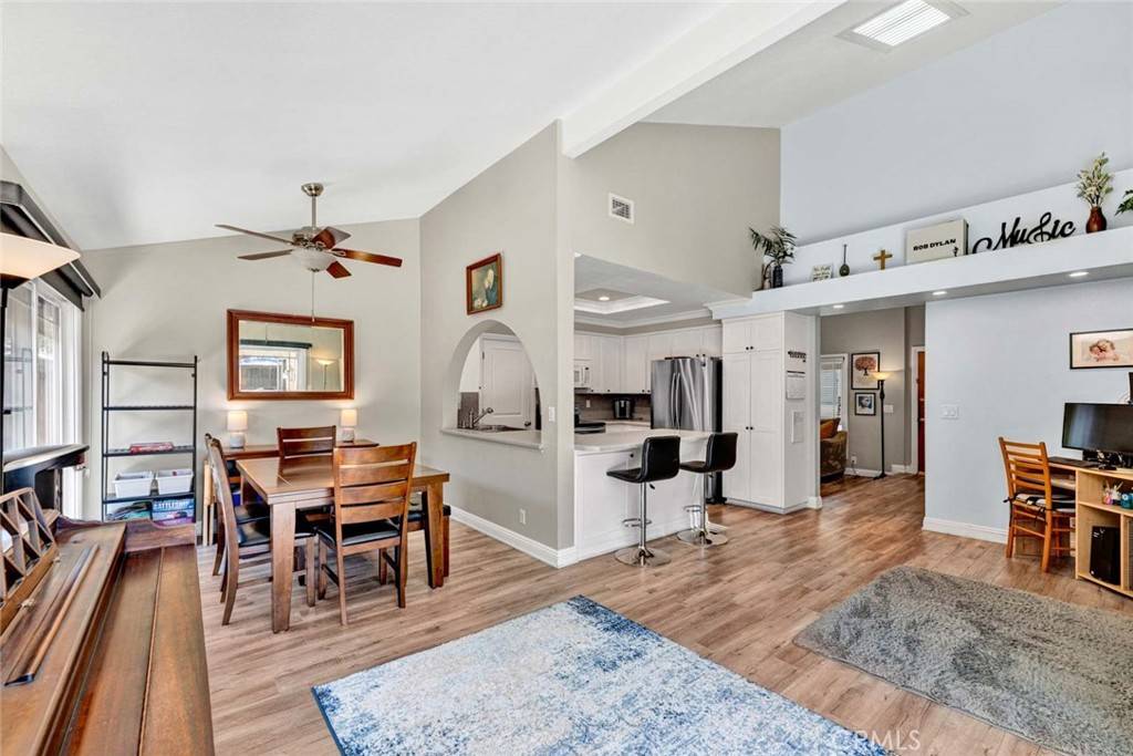 Tustin, CA 92780,14772 Braeburn RD