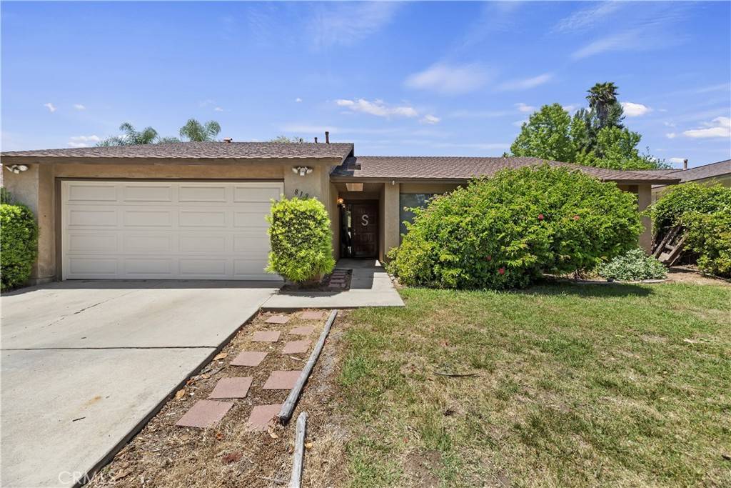 Fallbrook, CA 92028,819 Shade Tree LN
