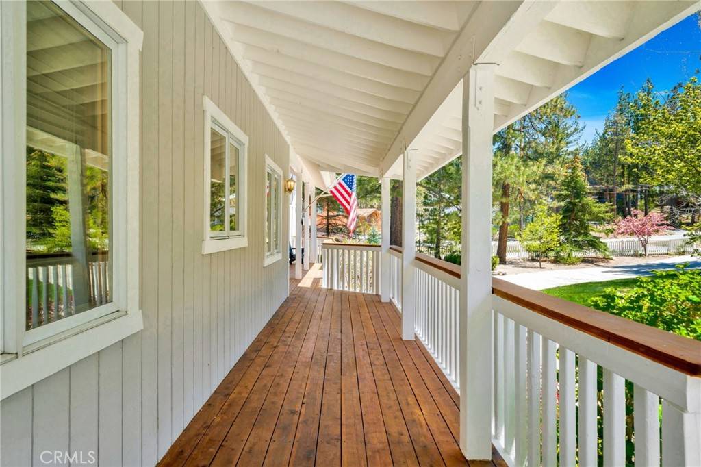 Big Bear Lake, CA 92315,40034 Lakeview DR