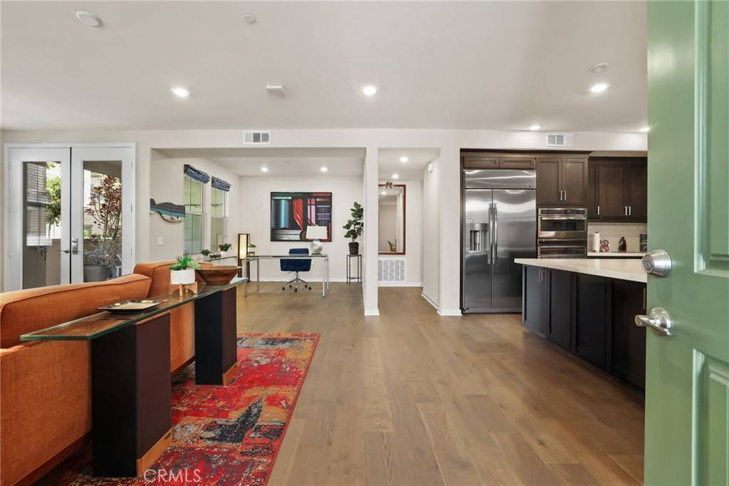 Irvine, CA 92618,223 Carlow