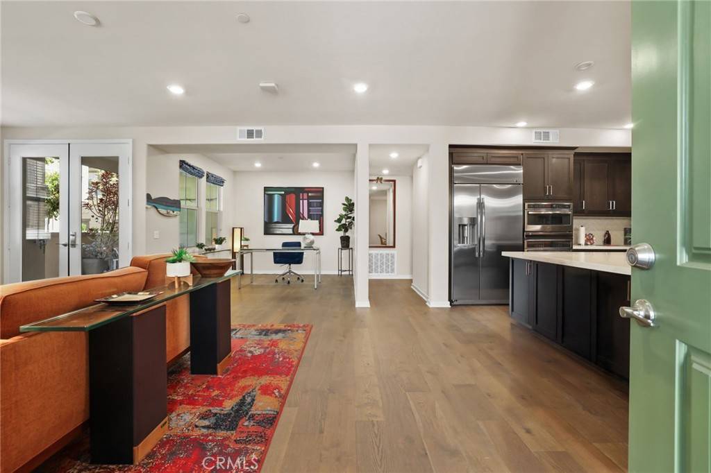 Irvine, CA 92618,223 Carlow