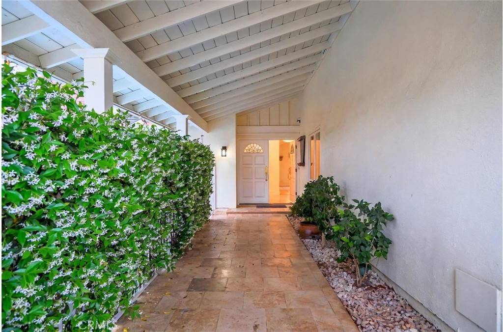 Corona Del Mar, CA 92625,1529 Keel DR