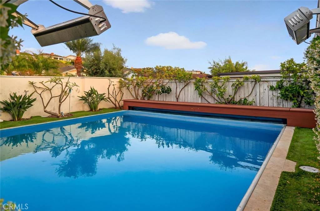 Corona Del Mar, CA 92625,1529 Keel DR