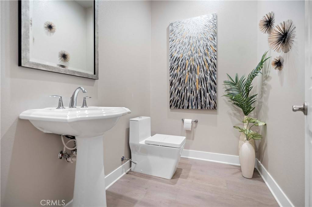 Irvine, CA 92618,115 Interstellar