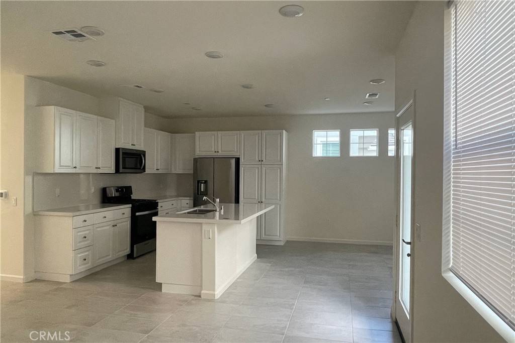 Corona, CA 92883,4028 Summer Way