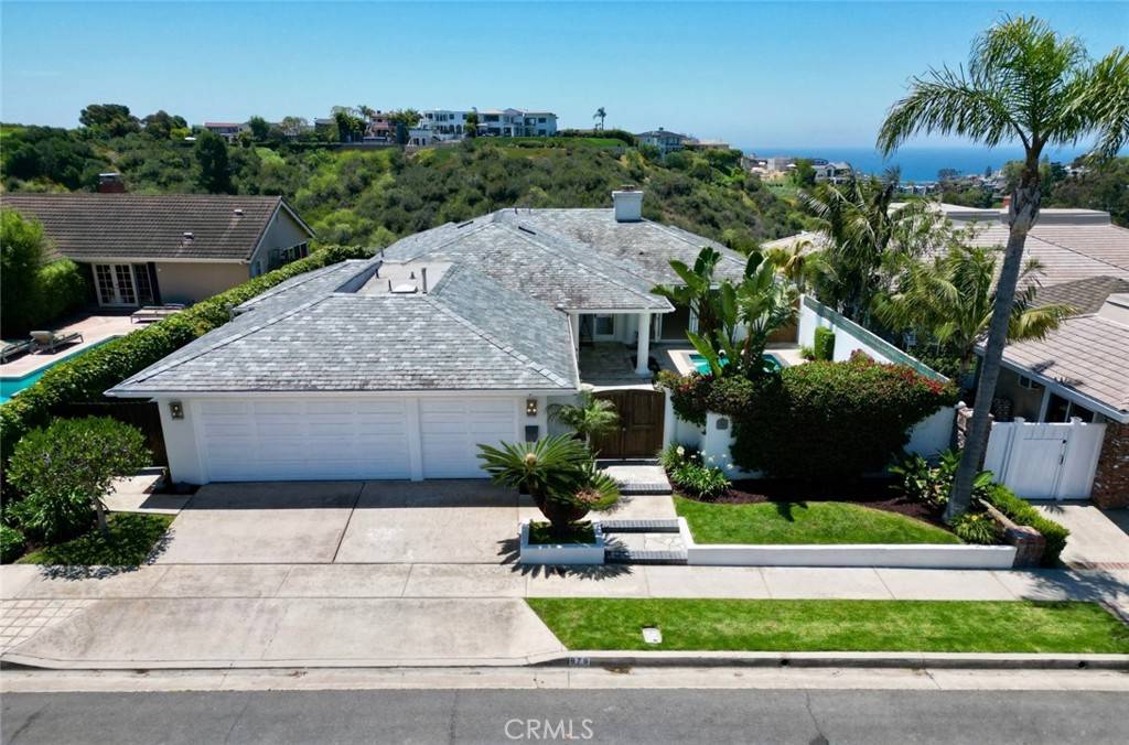 Corona Del Mar, CA 92625,978 Sandcastle DR
