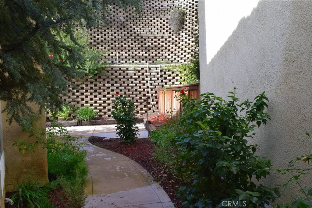Laguna Beach, CA 92651,18 La Costa CT