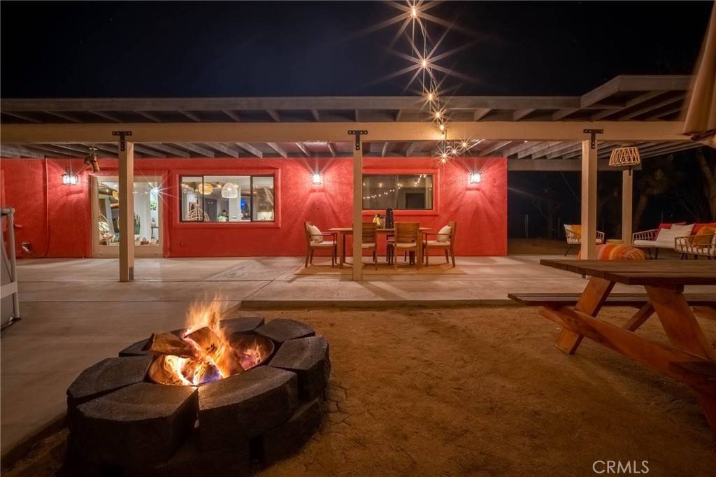 Joshua Tree, CA 92252,60467 Natoma TRL