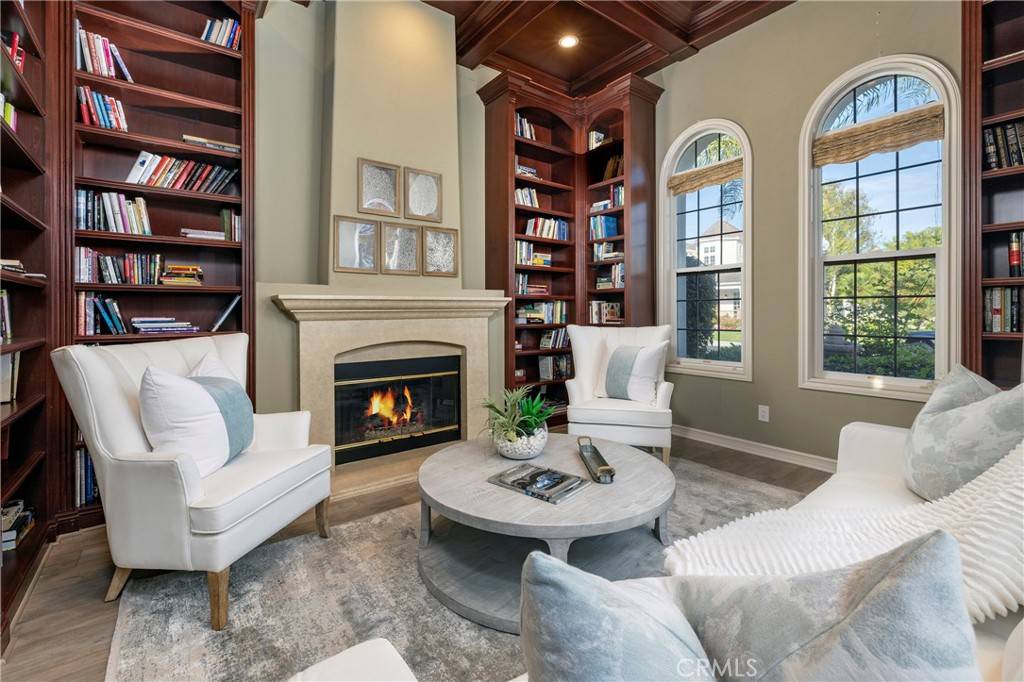 Huntington Beach, CA 92648,6471 Frampton CIR