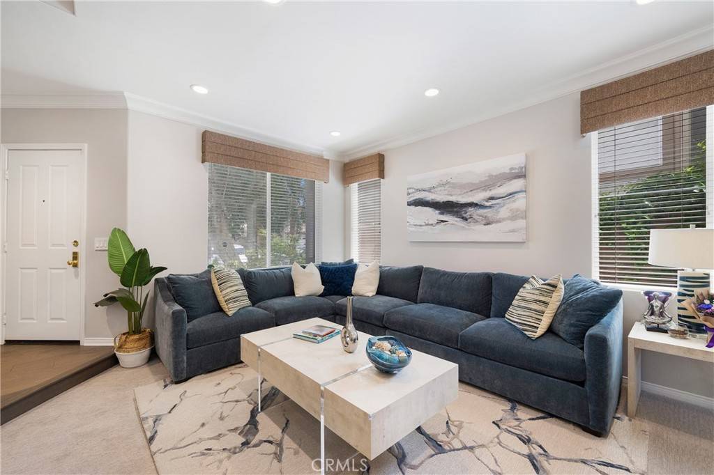 Irvine, CA 92620,3 Heatherwood
