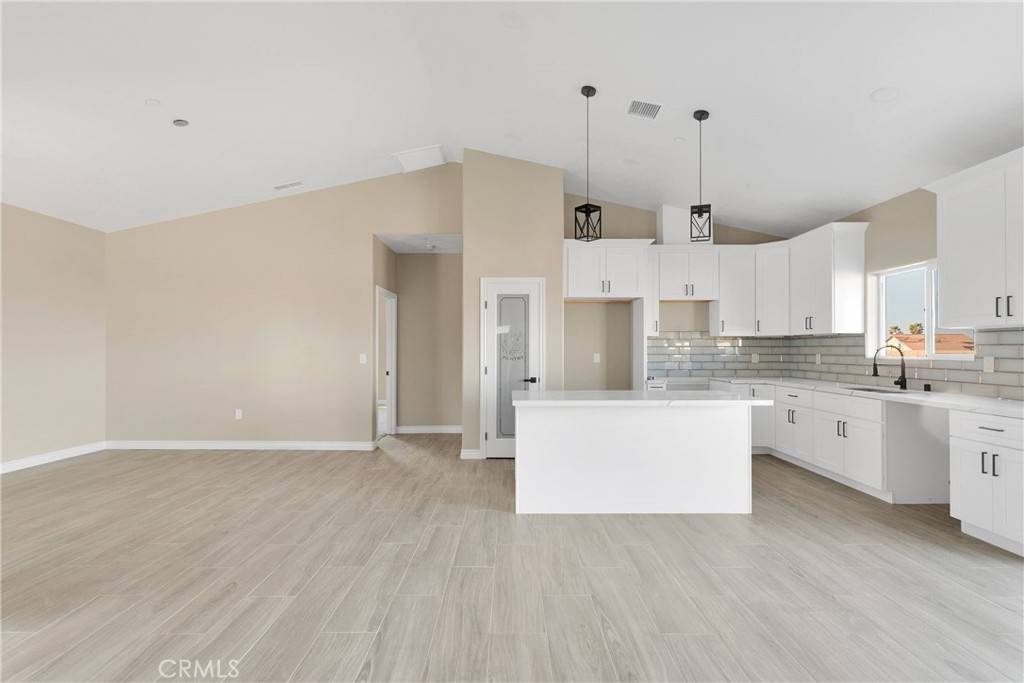 Hesperia, CA 92345,6693 Banyan AVE