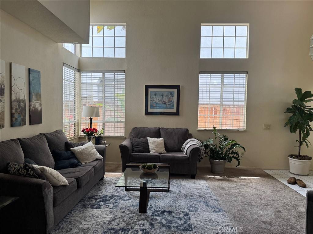 Irvine, CA 92614,8 Bormes