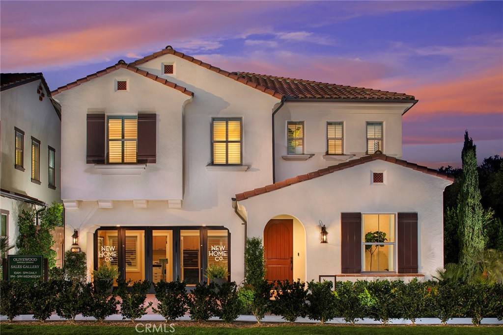 Irvine, CA 92618,119 Oakstone
